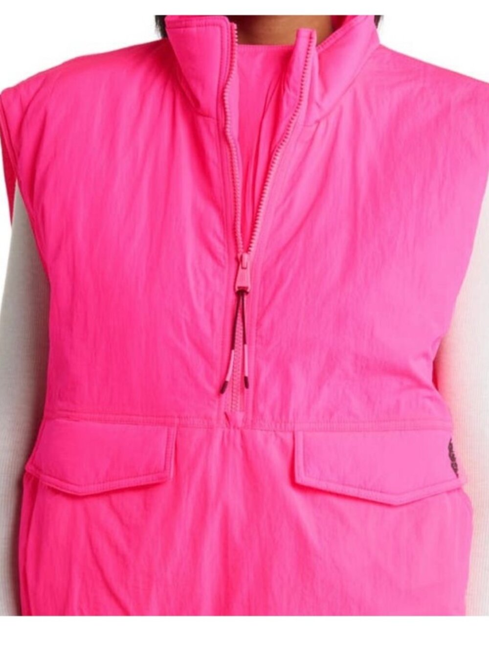 125. NWOT FREE PEOPLE MOVEMENT pink vest w/ two front pockets, size large